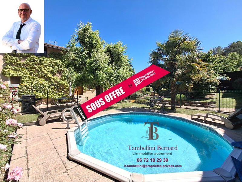 Maison - 260 m² - 6 pièces