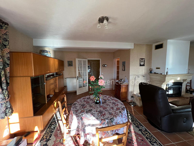 Maison - 195 m² - 7 pièces