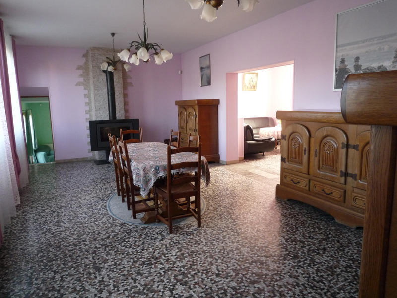 Propriété - 360 m² - 14 pièces