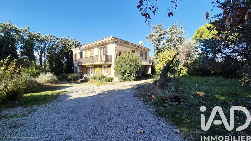 Maison - 180 m² - 5 pièces