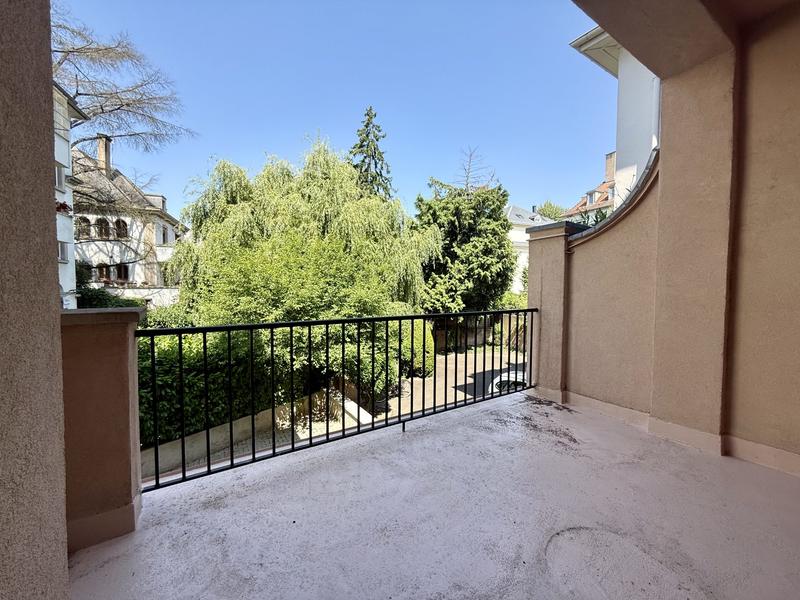 Villa - 257 m² - 10 pièces