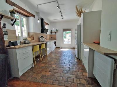 Maison - 140 m² - 5 pièces