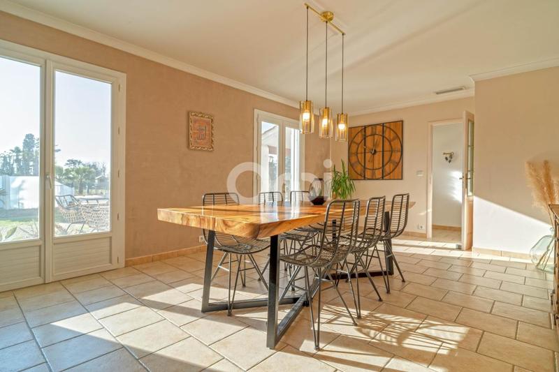 Maison - 206 m² - 6 pièces