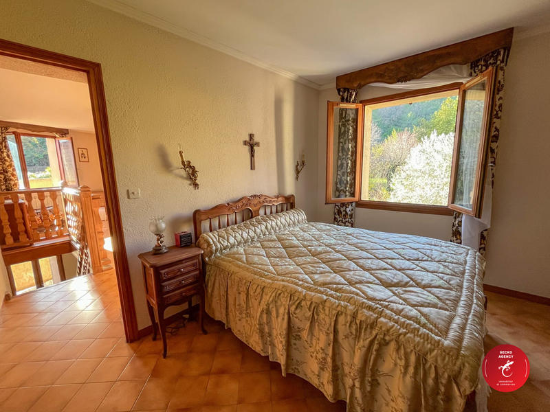 Maison - 125 m² - 8 pièces