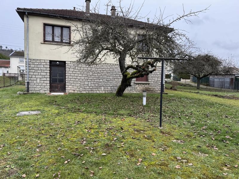 Maison - 96 m² - 7 pièces