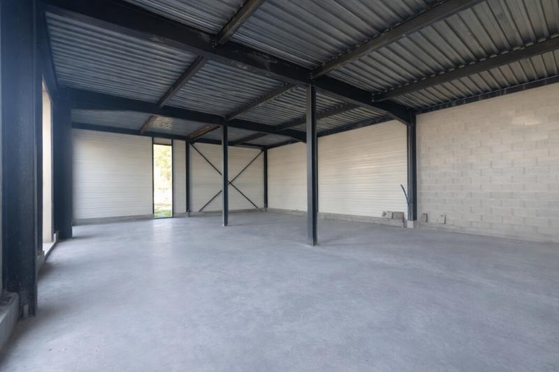 Local d'activité / Entrepôt - 163 m²