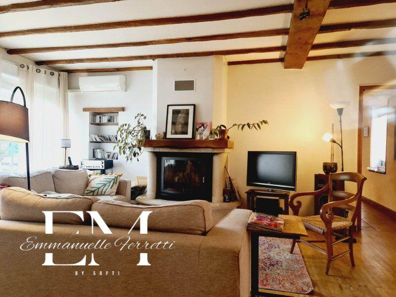 Maison - 177 m² - 8 pièces