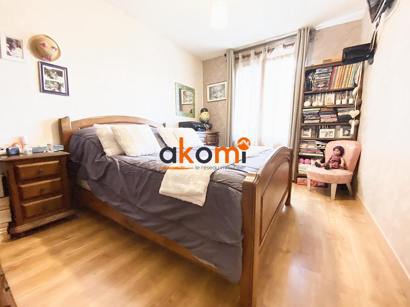 Maison - 95 m² - 5 pièces