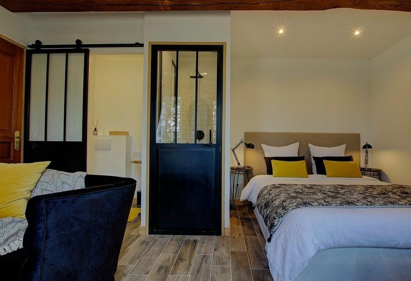 Maison - 900 m² - 24 pièces