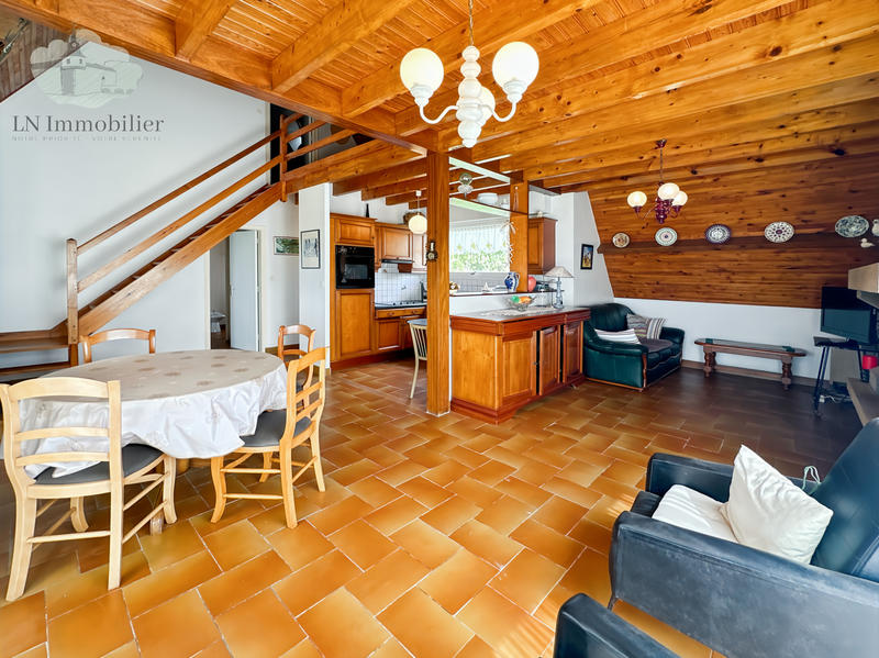 Maison - 111 m² - 5 pièces