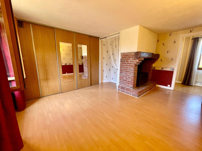 Maison - 210 m² - 7 pièces