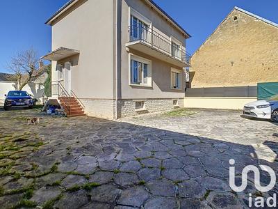 Maison - 162 m² - 5 pièces