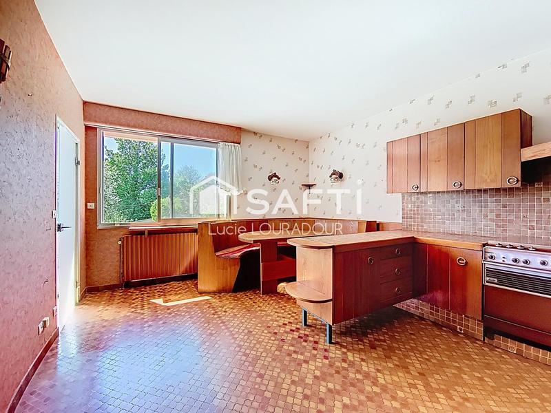 Maison - 257 m² - 11 pièces