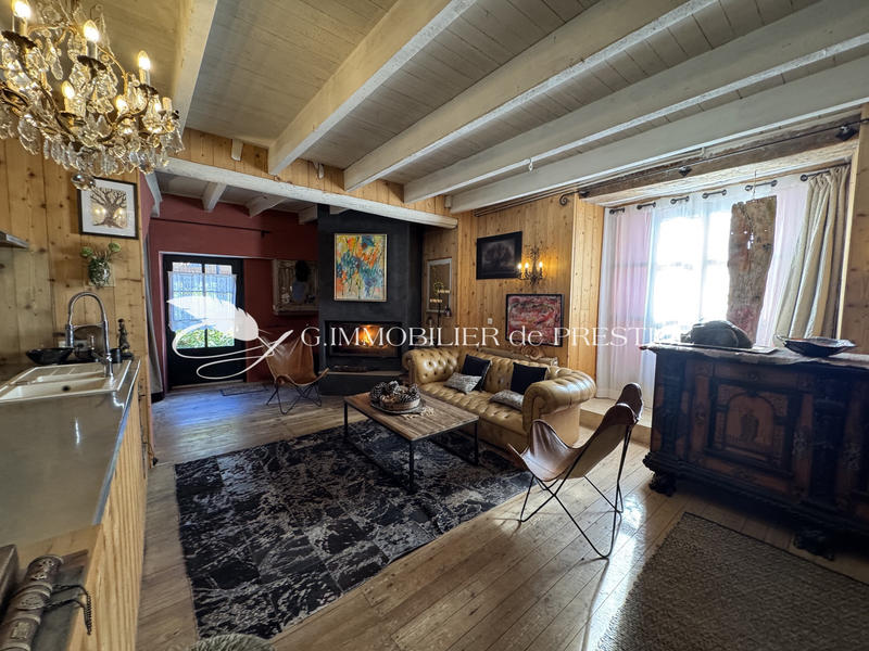 Maison de village - 300 m² - 7 pièces