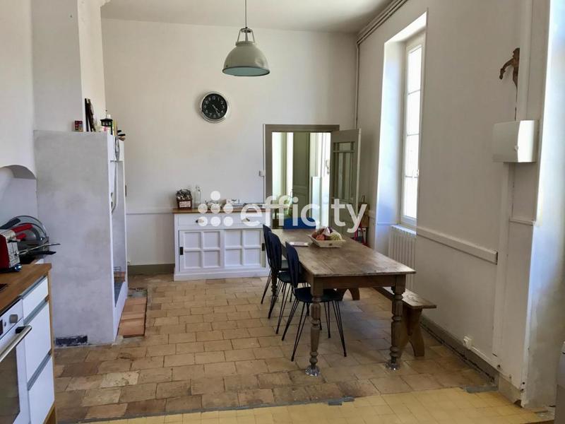 Maison - 215 m² - 9 pièces