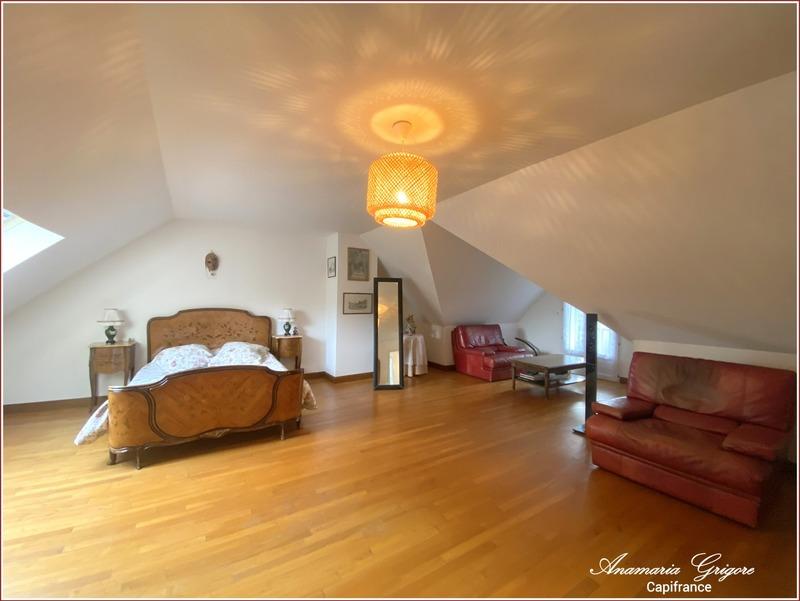 Maison - 180 m² - 6 pièces