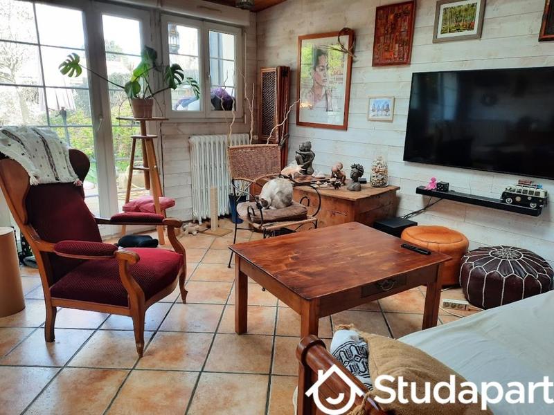 Chambre - 10 m² - 1 pièce