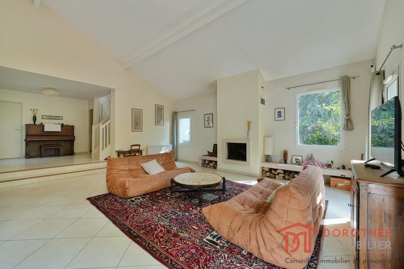 Maison - 141 m² - 8 pièces