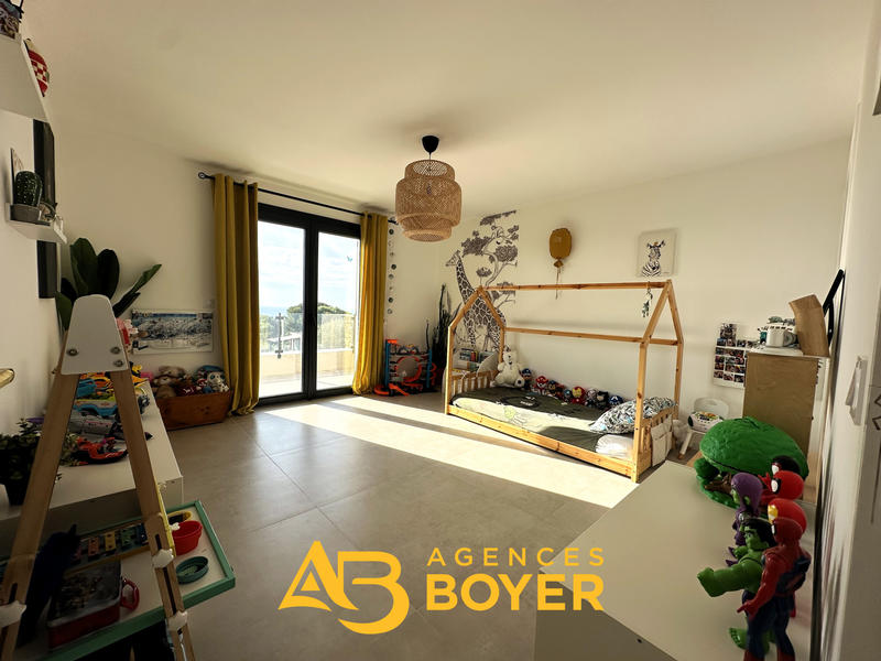 Appartement - 125 m² - 4 pièces