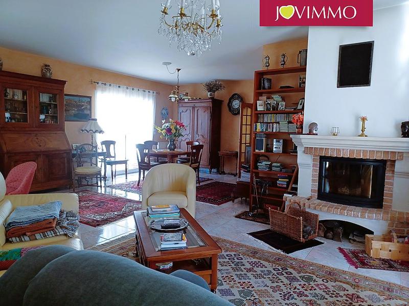 Maison - 205 m² - 7 pièces