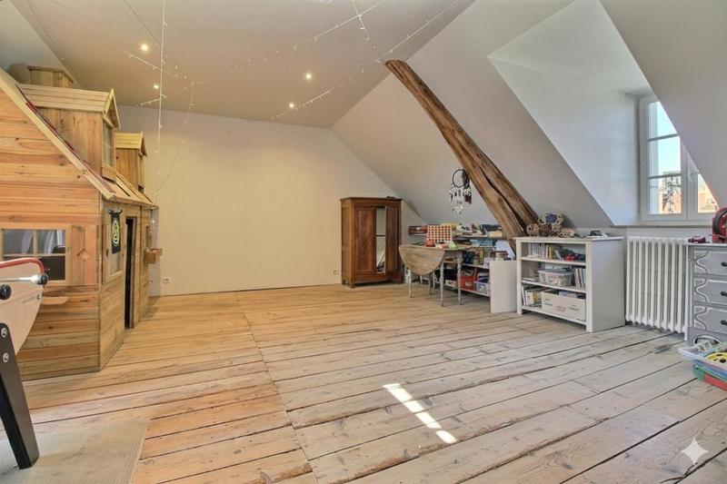 Propriété - 281 m² - 8 pièces