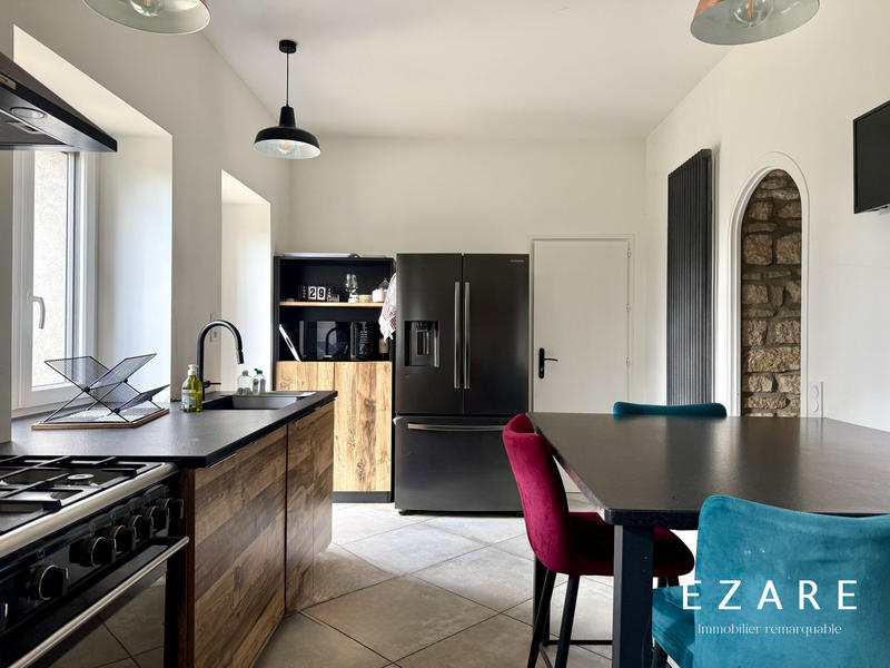 Maison - 309 m² - 14 pièces