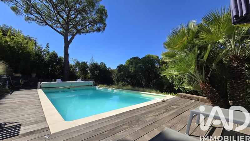 Maison - 174 m² - 6 pièces