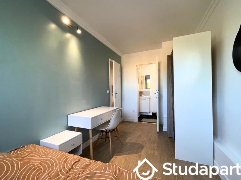 Chambre - 11 m² - 1 pièce