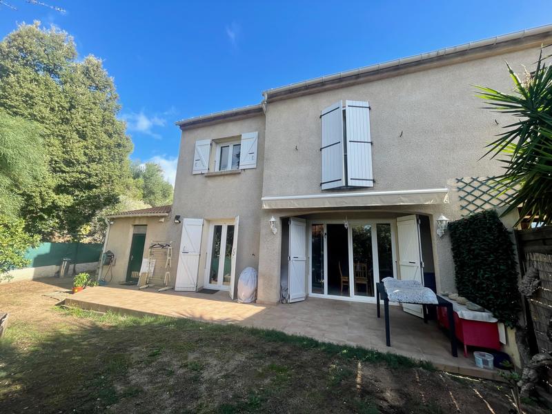Maison - 92 m² - 4 pièces