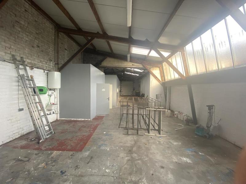 Local d'activité / Entrepôt - 400 m²