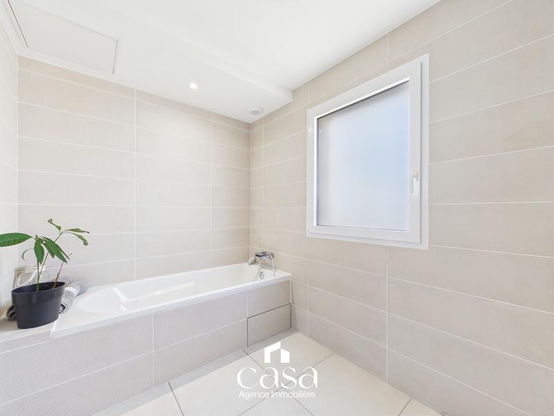 Maison contemporaine - 190 m² - 7 pièces