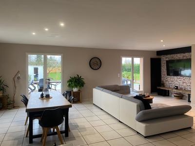 Maison - 208 m² - 9 pièces