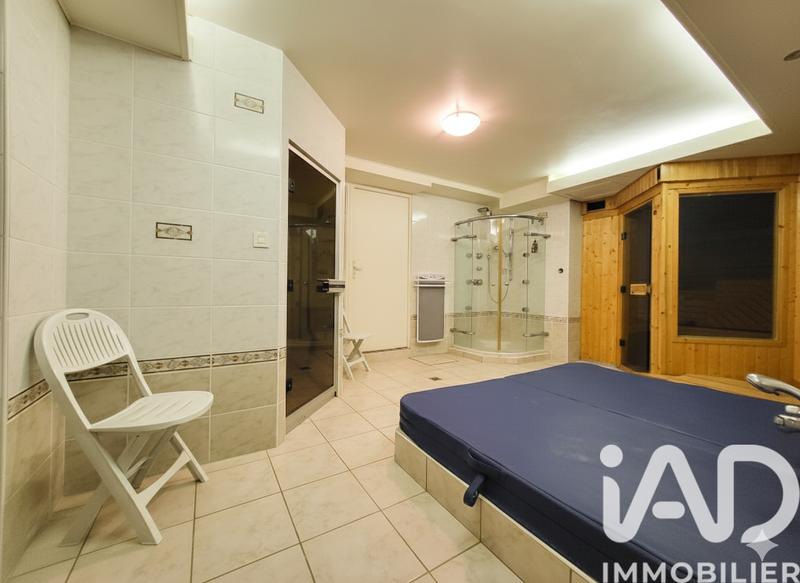 Maison - 192 m² - 8 pièces