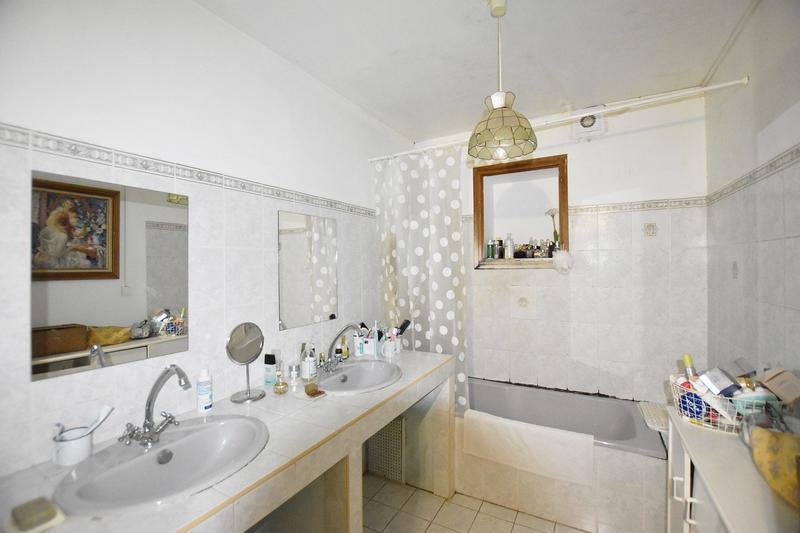 Villa - 214 m² - 7 pièces