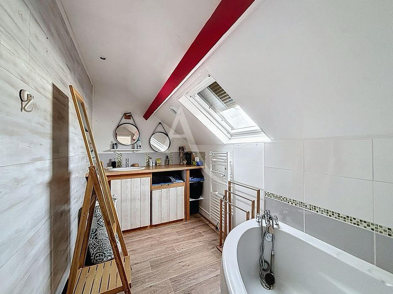 Maison - 104 m² - 5 pièces