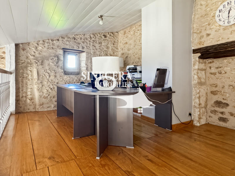 Villa - 197 m² - 7 pièces