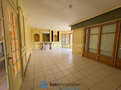 Maison - 140 m² - 6 pièces