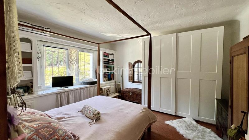 Propriété - 226 m² - 7 pièces