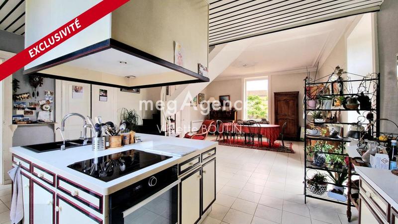 Maison - 350 m² - 12 pièces