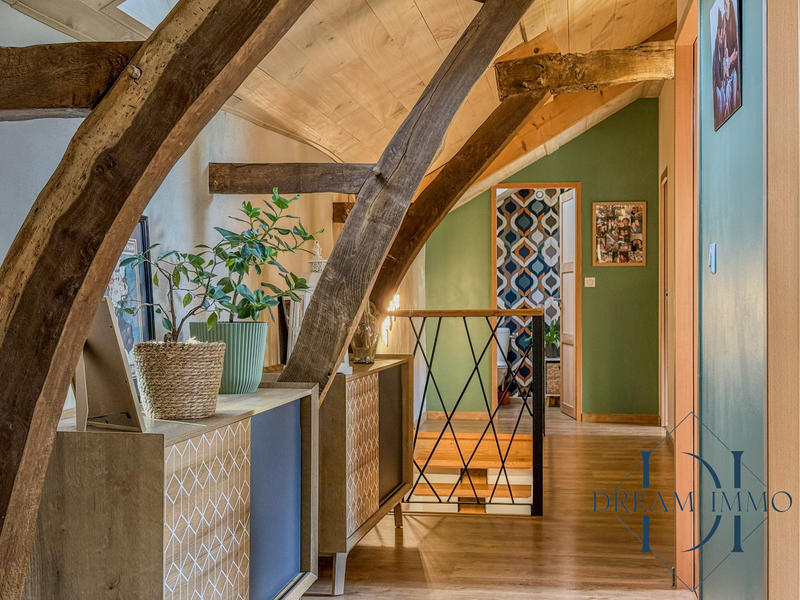 Maison - 217 m² - 6 pièces