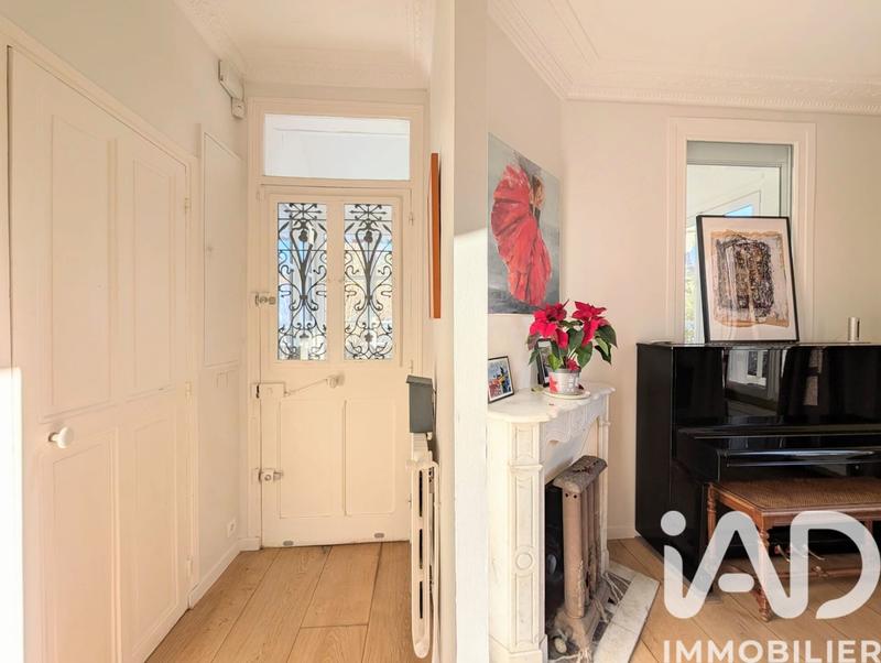 Maison - 213 m² - 8 pièces