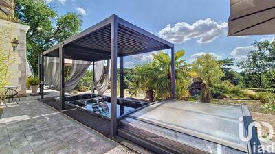 Maison - 370 m² - 8 pièces