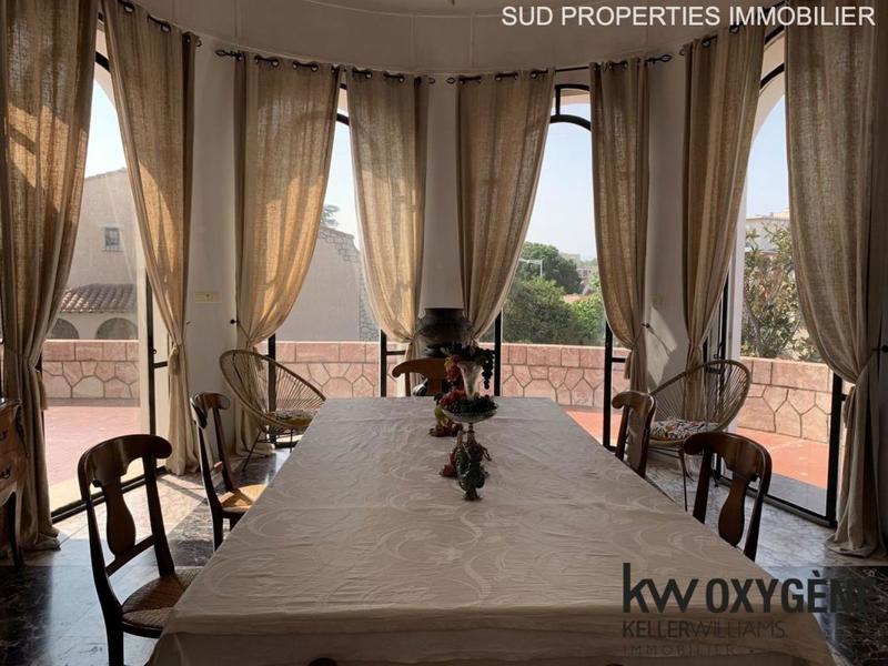 Villa - 247 m² - 7 pièces