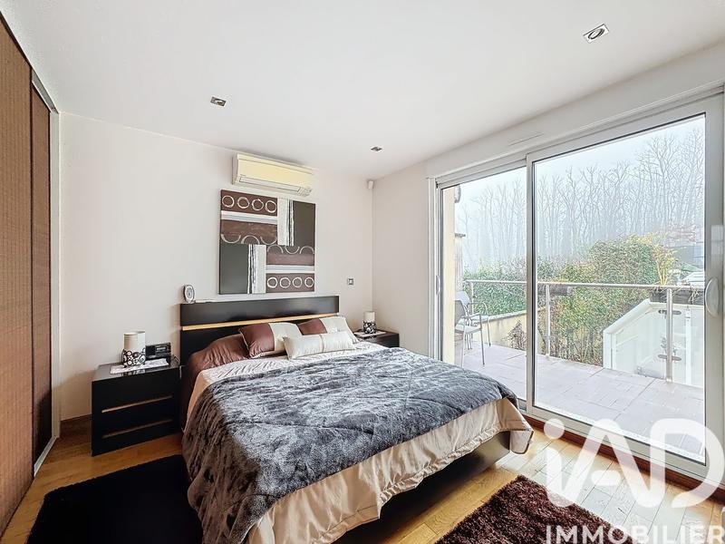 Maison - 205 m² - 6 pièces