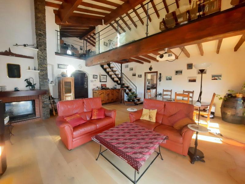 Villa - 211 m² - 7 pièces