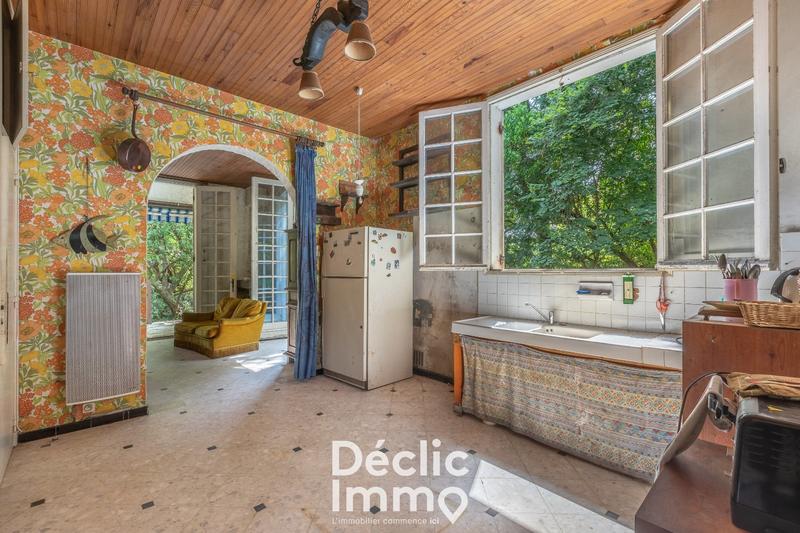 Maison - 300 m² - 9 pièces