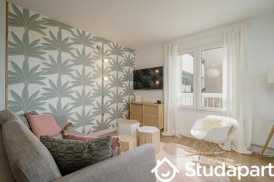 Chambre - 13 m² - 1 pièce