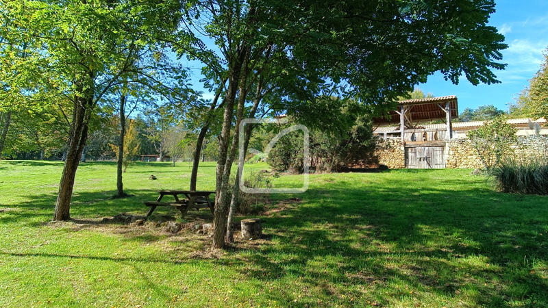 Maison - 195 m² - 6 pièces