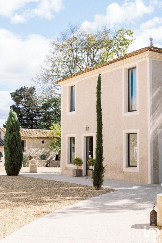 Local commercial - 3 000 m²