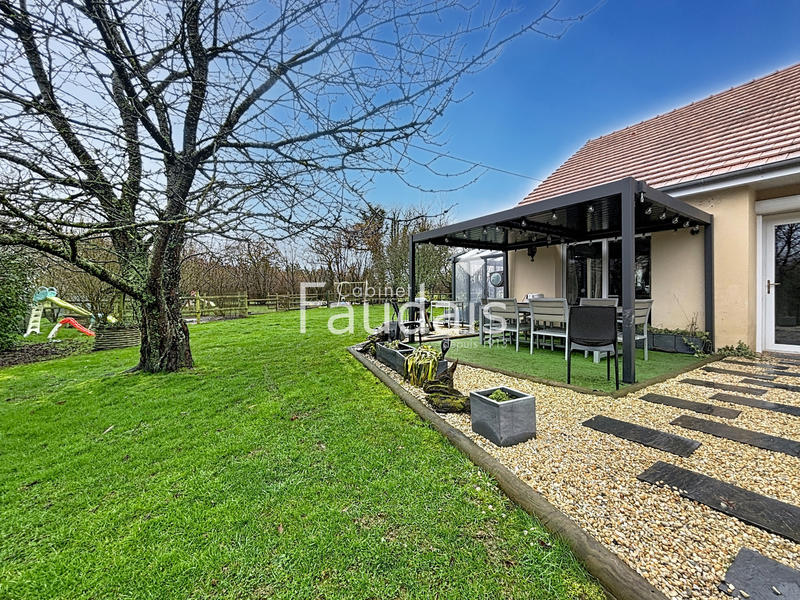 Maison - 217 m² - 10 pièces